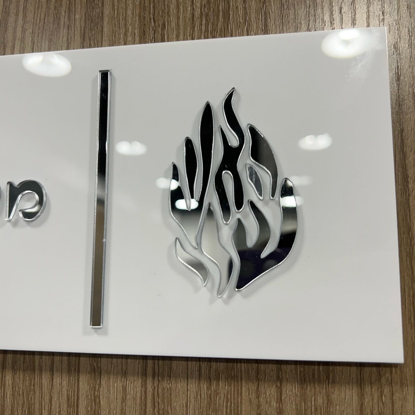 Plaque de Porte à Personnalisée en Hébreu – Découpe Laser 3D en Acrylique