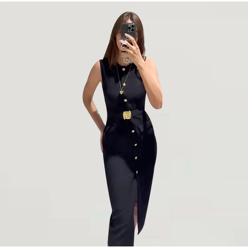 Robe noire slim élégante et chic