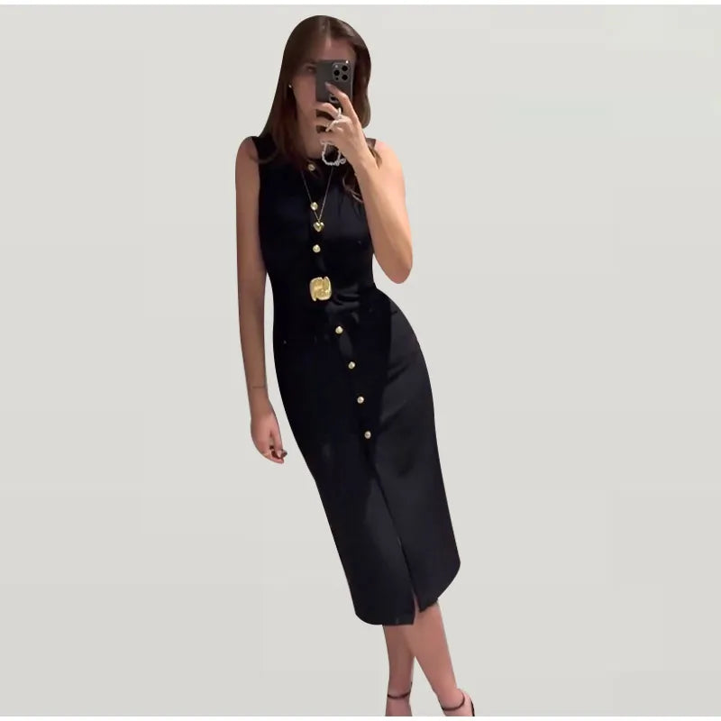 Robe noire slim élégante et chic